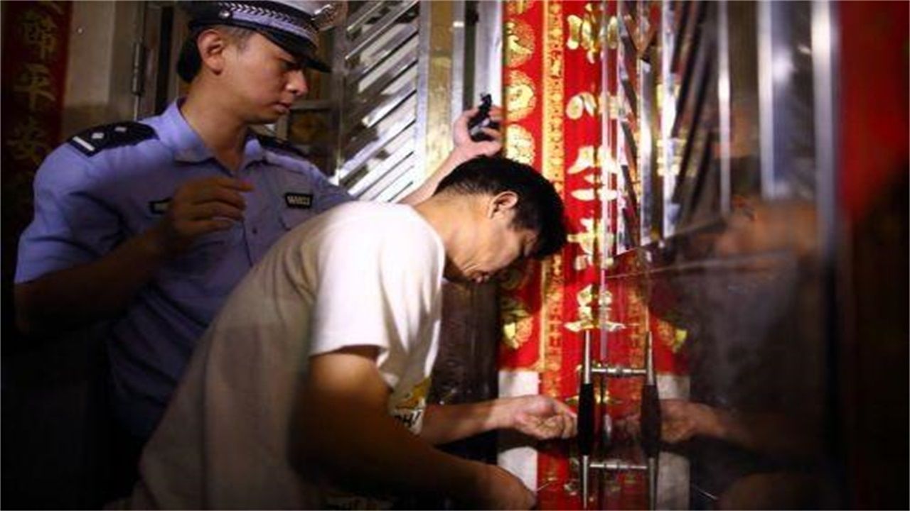 运城请开锁师傅开了锁后，师傅为什么一般都不进门，就算主人请也不进去？